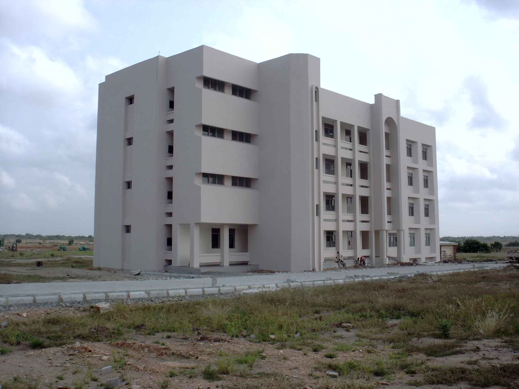 Central Universtiy College